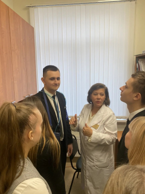 Гимназисты погрузились в мир современной медицины на кафедре терапии ПГУ